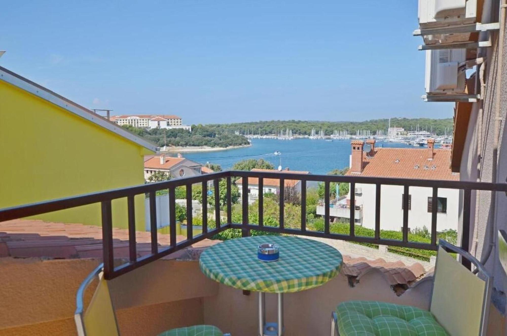 And Viktorija Apartment *