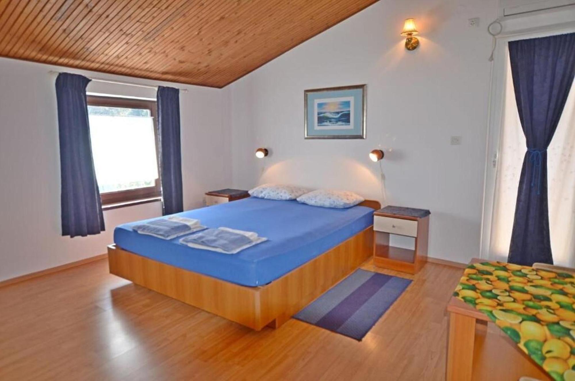 And Viktorija Apartment Vinkuran