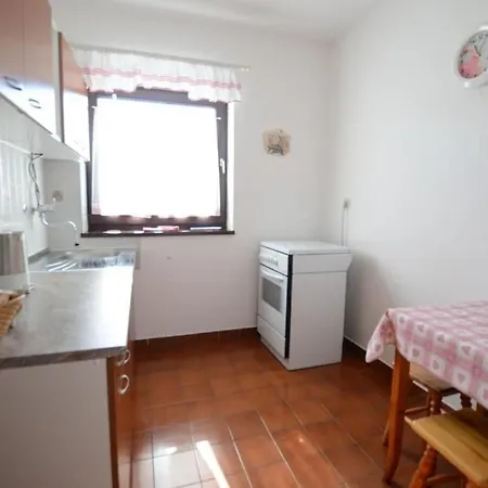 Apartments And Rooms Viktorija Vinkuran Exterior foto