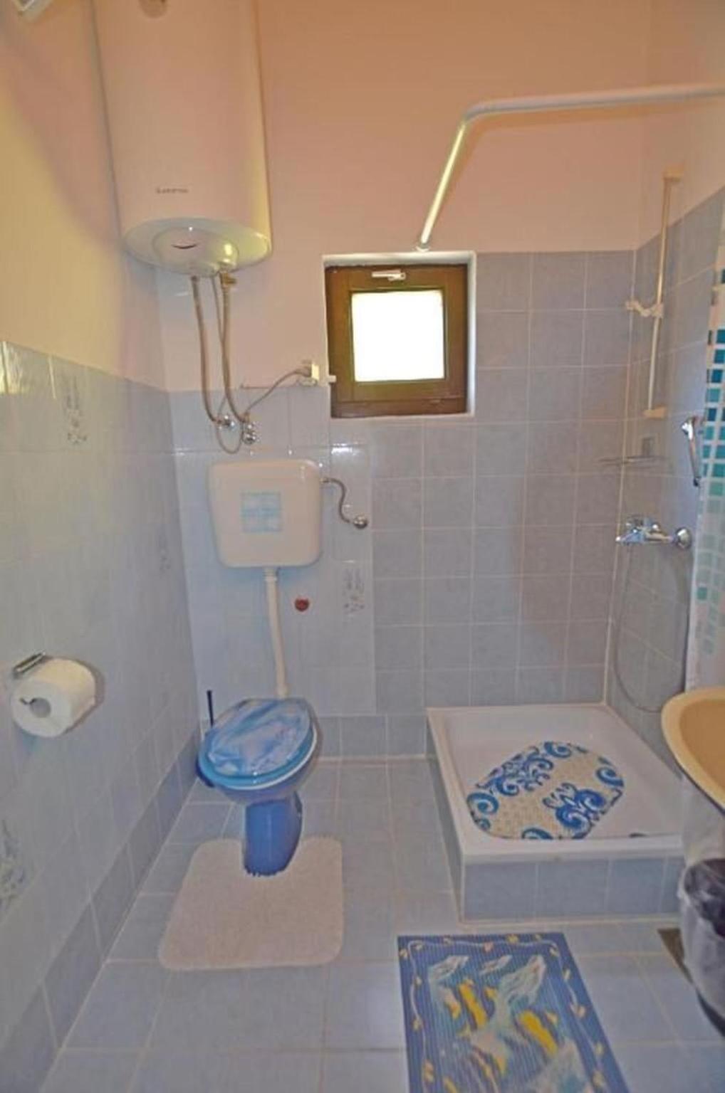 And Viktorija Apartment Vinkuran