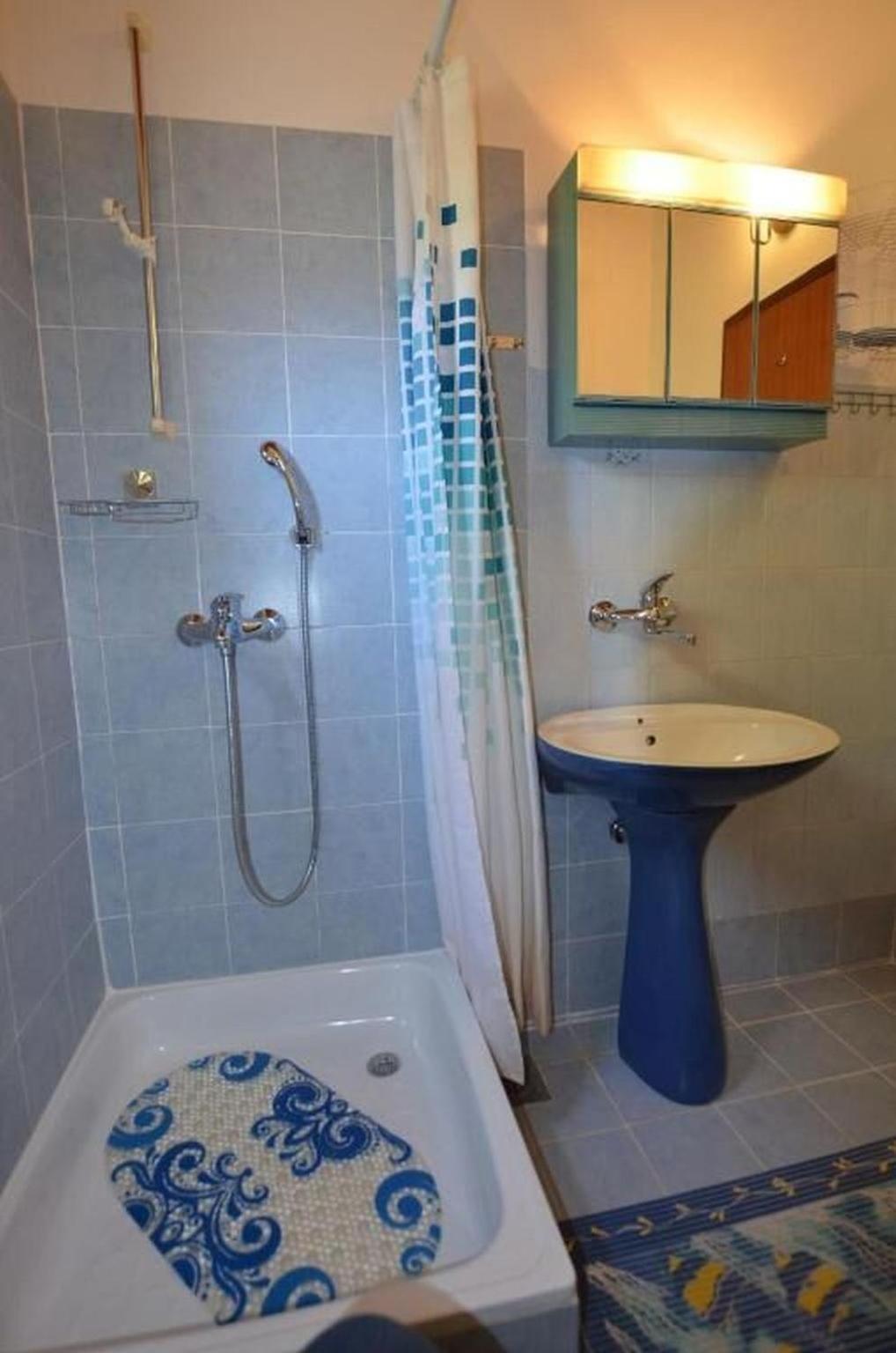 Apartment And Viktorija Vinkuran